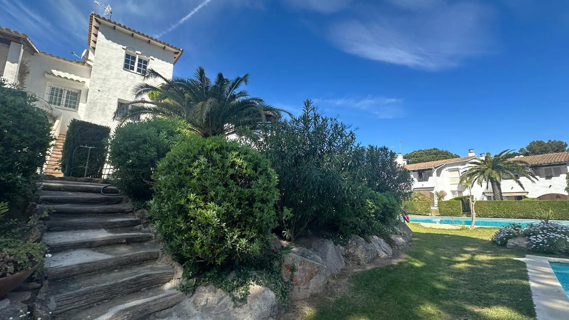 Villa Blanca 13 - Recien Renovada Casa Con Jardin Y Piscina Comunitaria Pals Spain