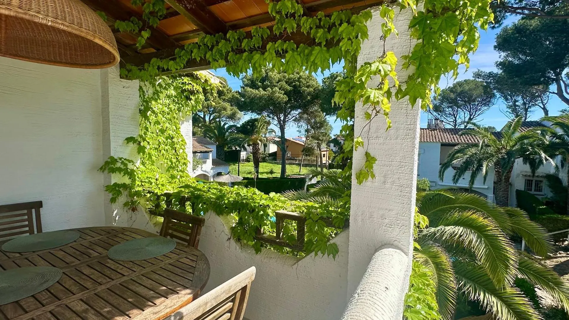 Villa Blanca 13 - Recien Renovada Casa Con Jardin Y Piscina Comunitaria Pals Prázdninový dům