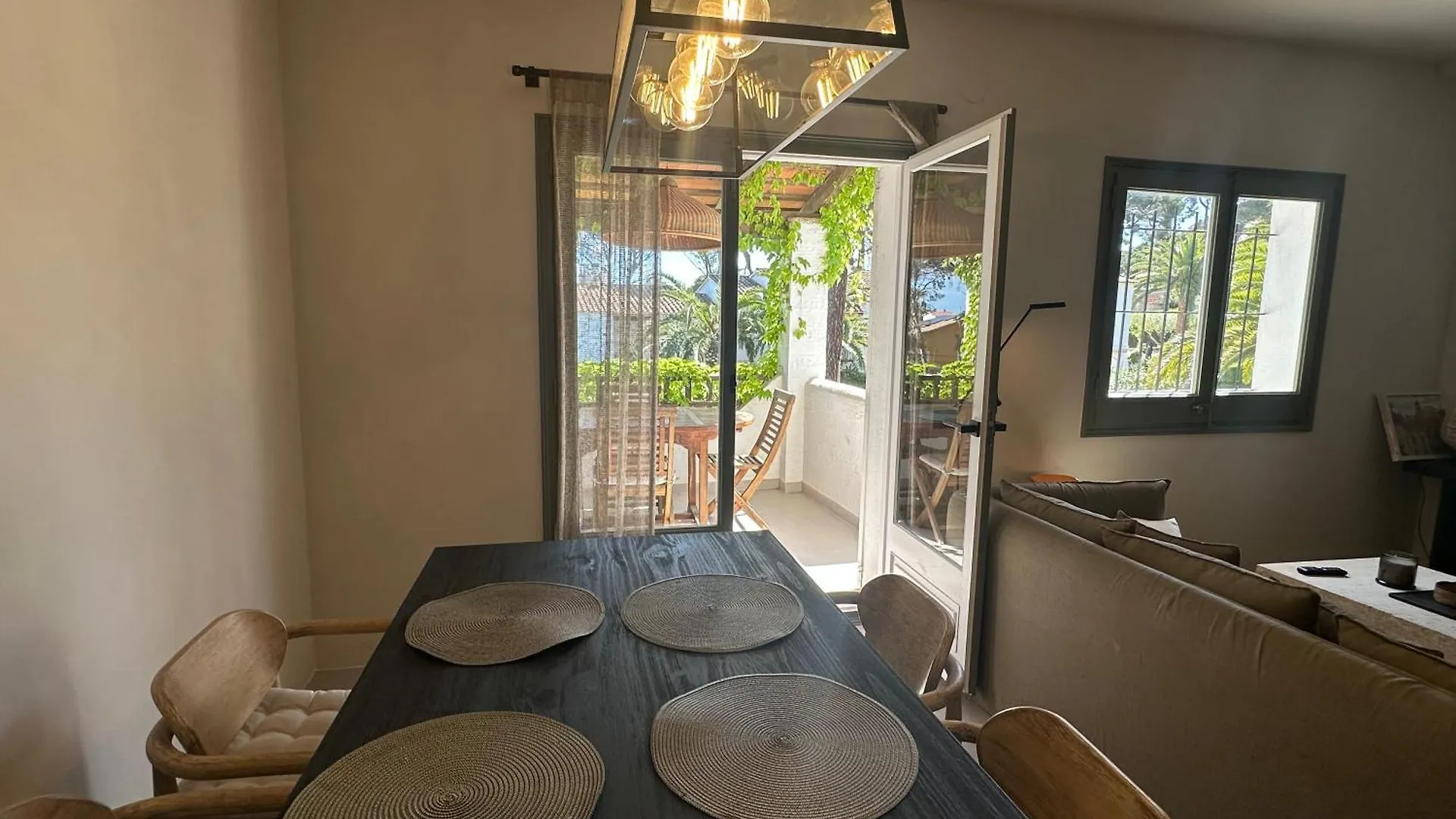 Villa Blanca 13 - Recien Renovada Casa Con Jardin Y Piscina Comunitaria Pals Prázdninový dům