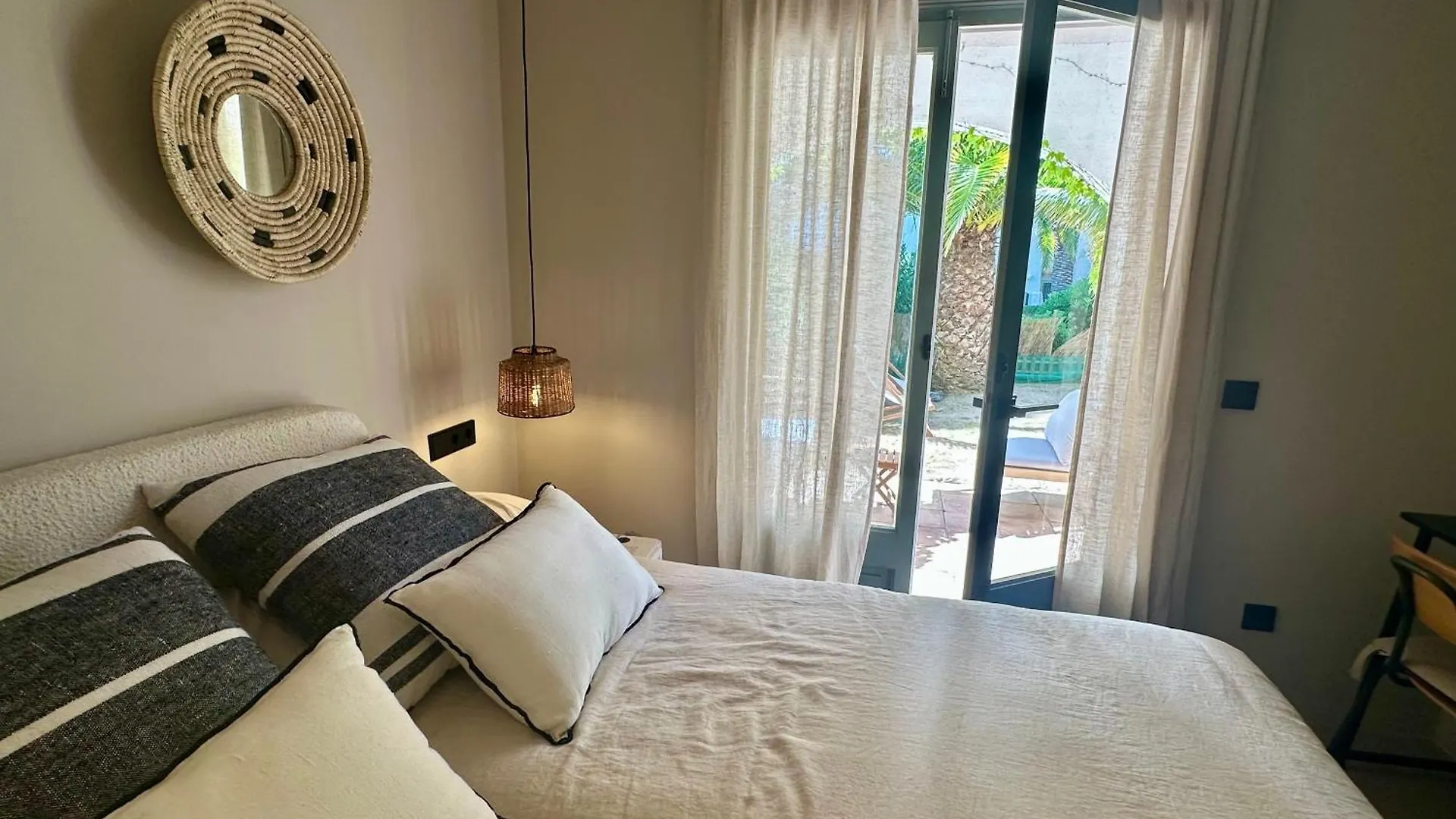 Prázdninový dům Villa Blanca 13 - Recien Renovada Casa Con Jardin Y Piscina Comunitaria Pals